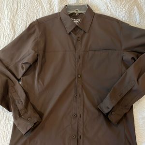 Kuiu Men’s brown button down